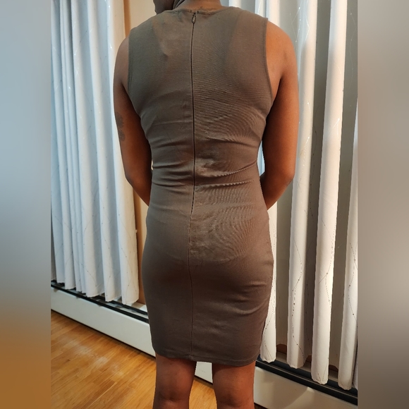 A'Gaci dress - Picture 3 of 4